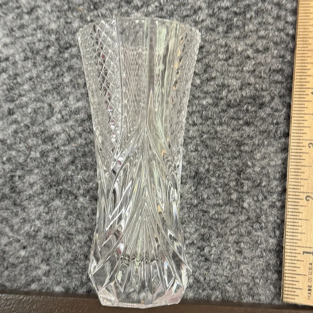 Buckingham Collection Crystal Bud Vase 5